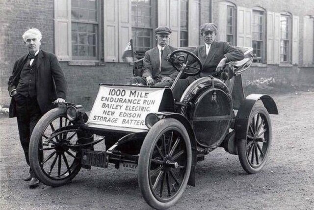Primer vehículo eléctrico