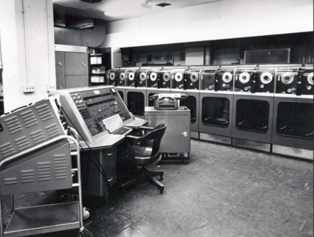 Eckert y Mauchly construyeron la "UNIVAC 1"