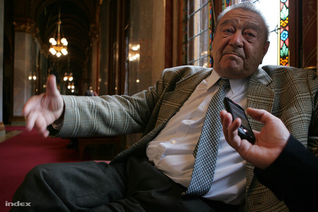 Endrésik Zsolt és Rozgonyi Ernő visszatérése