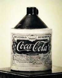 Nace la botella de vidrío