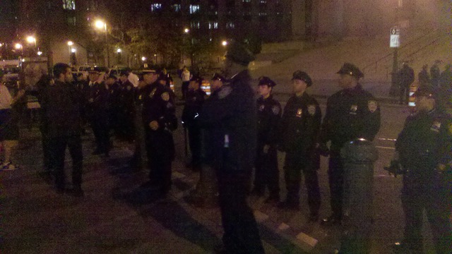 Zuccotti Park is cleaned up at 1 am with police raid