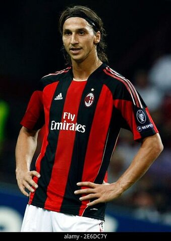 Ficha por el AC Milán