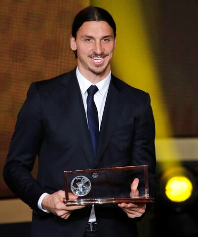 Recibe el “Premio Puskas”