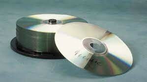 Se lanzan al mercado los CDs