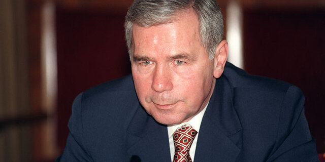 Horn Gyula a párt elnöke