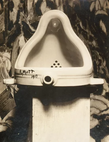 “La fuente” por Marcel Duchamp