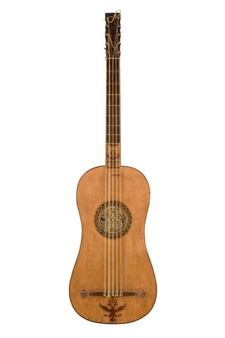 Guitarra de 5 órdenes en Colombia