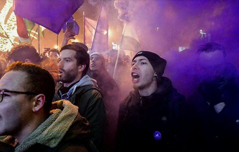 Rabszolgatörvény tüntetés