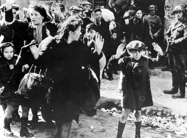 Vladek and Anja hide