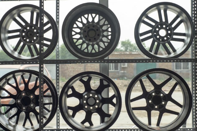 Roda amb llantes d'aliatge