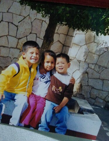 Fatima y sus primos en Villanueva