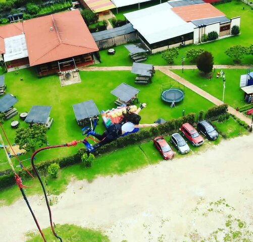 Me lancé en bungee jumping