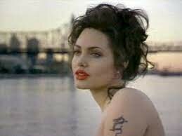 Protagonizó Gia y volvió a ser acreedora de un Globo de Oro y nominada a un Emmy.