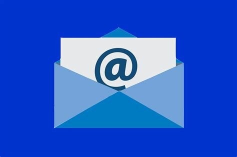 Nace el sistema de email
