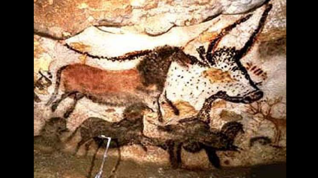 Great Hall of the Bulls Cave Paintings