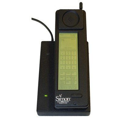 primer teléfono táctil