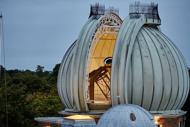 La fundación de los observatorios de París y Greenwich.