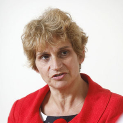 GPs legally bound to join CCGs in new contract