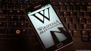 Se crea Wikipedia