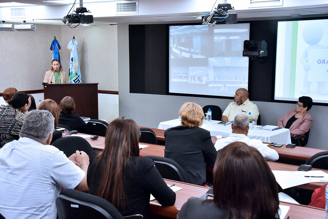 Instalación de cinco aulas de videoconferencias en los recintos del Instituto de Formación Docente Salomé Ureña (ISFODOSU)