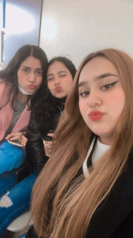 AMIGAS DE LA UNI