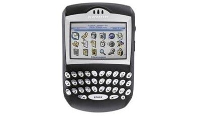 Se creó el primer Blackberry y se inventó Facebook