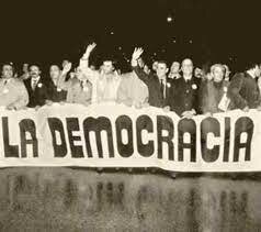 El Golpe es rechazado por Juan Carlos I, y millones de personas se manifiestan en las calles apoyando la democracia