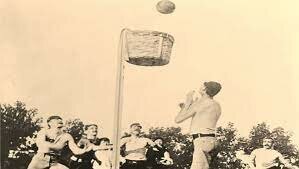 la segunda canasta de baloncesto