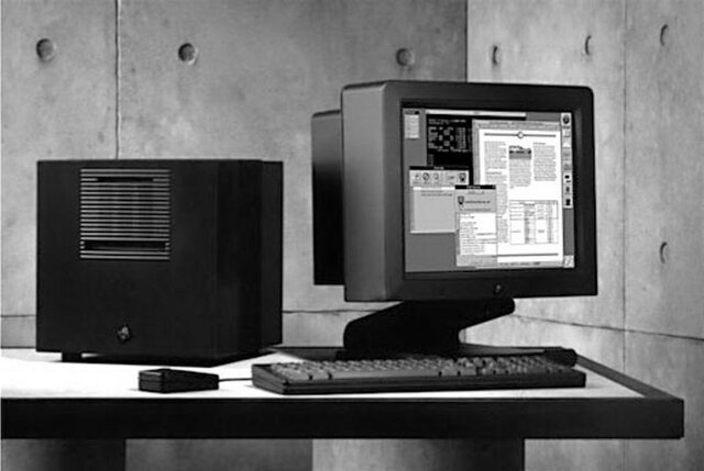 ~Apple Unveils the NeXT Cube