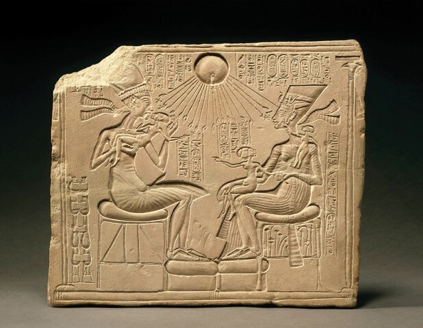 Akhenaton, Nefertiti, and three daughters