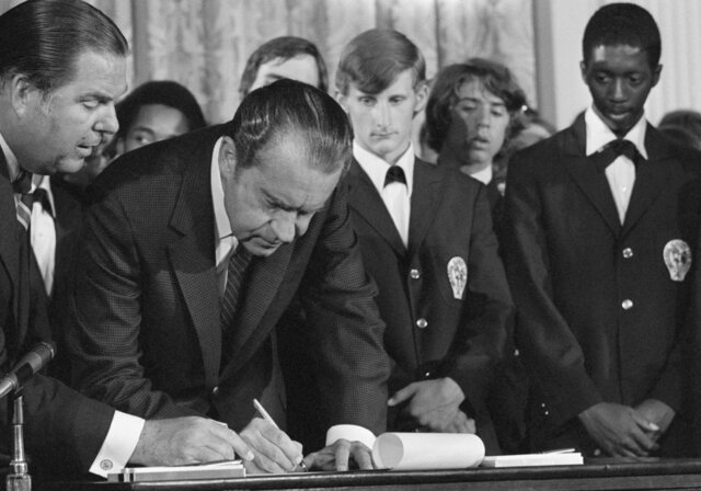 26th Amendment passed