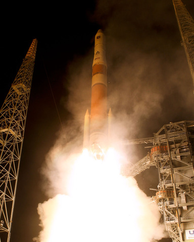 First IIF GPS launched into orbit