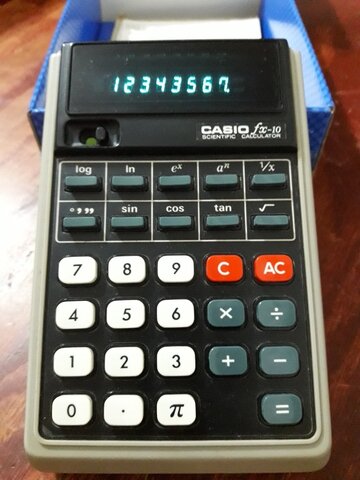 Primera calculadora comercial Casio