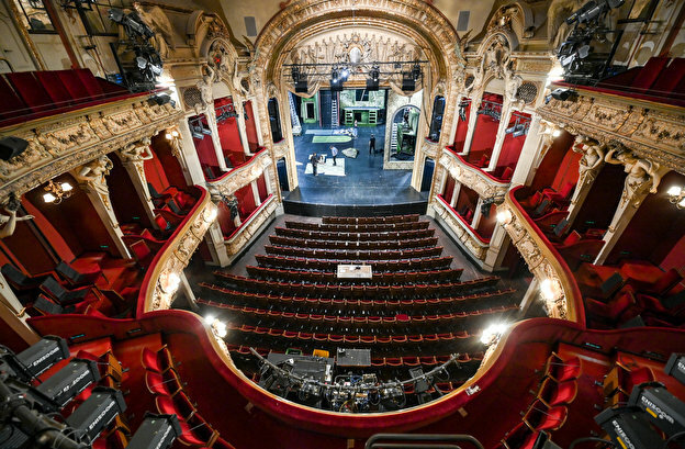 Berliner Ensemble established