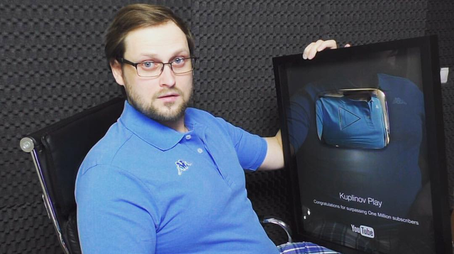 Появление в рейтингах лучших русскоязычных  YouTube-блогеров