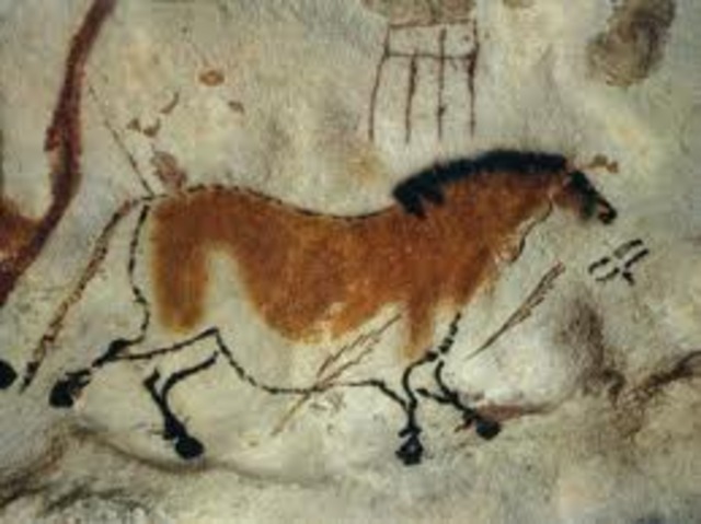 Stone Age Cave Paintings are Discovered in Lascaux, France