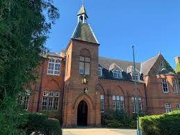 Va assistir al Preparatori del Lurgan College