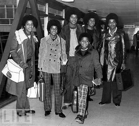 ultimo año con sus hermanos