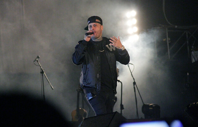 EL INICIO DE EL ALBUM BANDEROS EN 2005