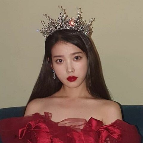 IU