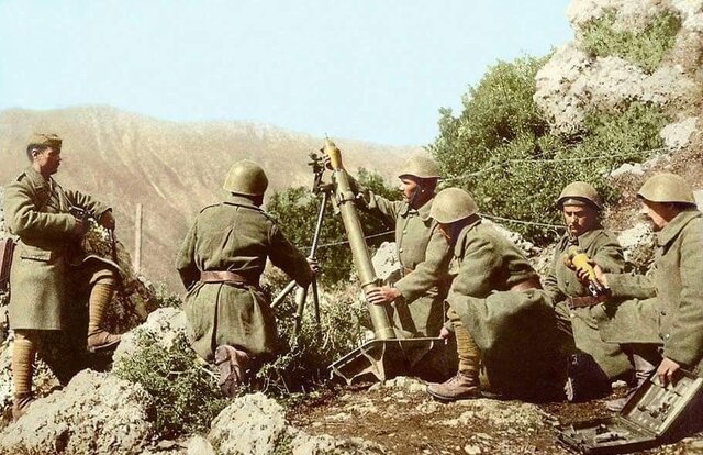 Grecia declara la guerra a Italia