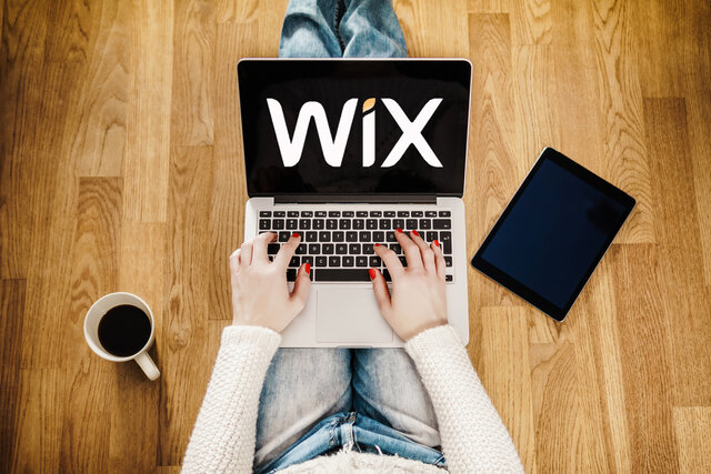 SE CREA TWITTER Y WIX NACE LA WEB 3.0