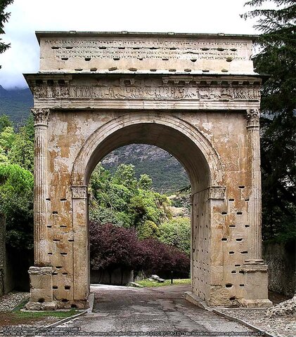 Arco di Augusto a Susa