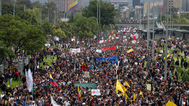 Hecho histórico nacional: El descontento ciudadano generalizado en todo el país.