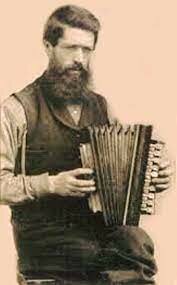 Los símiles entre la armónica y el acordeón.