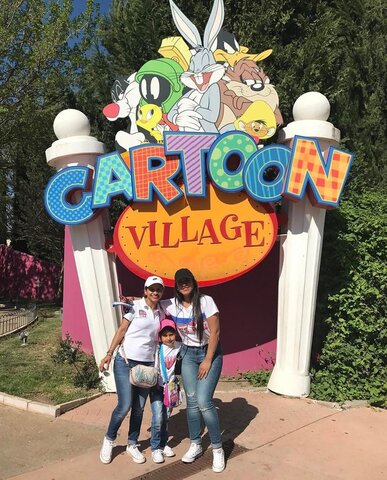 Vaig anar de viatge a madris a un parc d'atracions que es diu warner