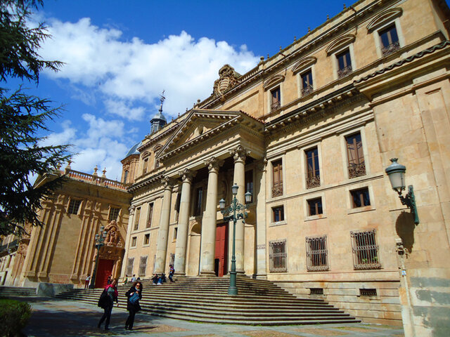 Fundación del Colegio Mayor de San Bartolomé en Salamanca