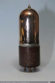 Ordenadores construidos por válvulas de vacío