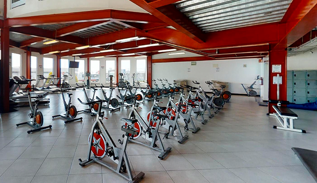 MI PRIMERA VEZ EN EL GIMMNASIO DE UVM