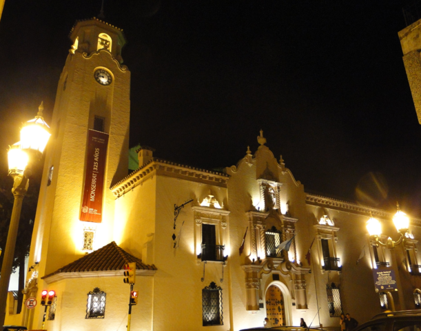 1687: NACE EL PRIMER COLEGIO